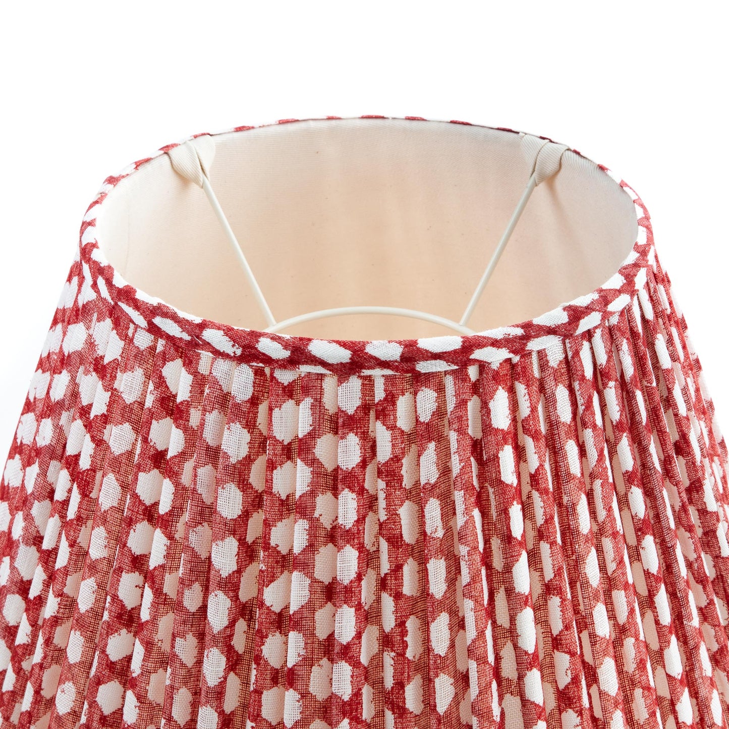 Red Wicker 14"